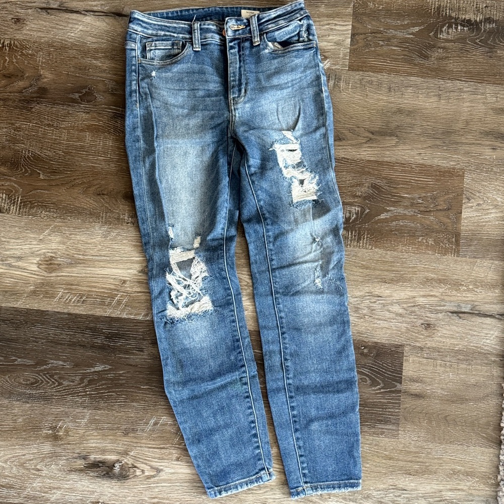 Classic Blue Ripped Skinny Jeans